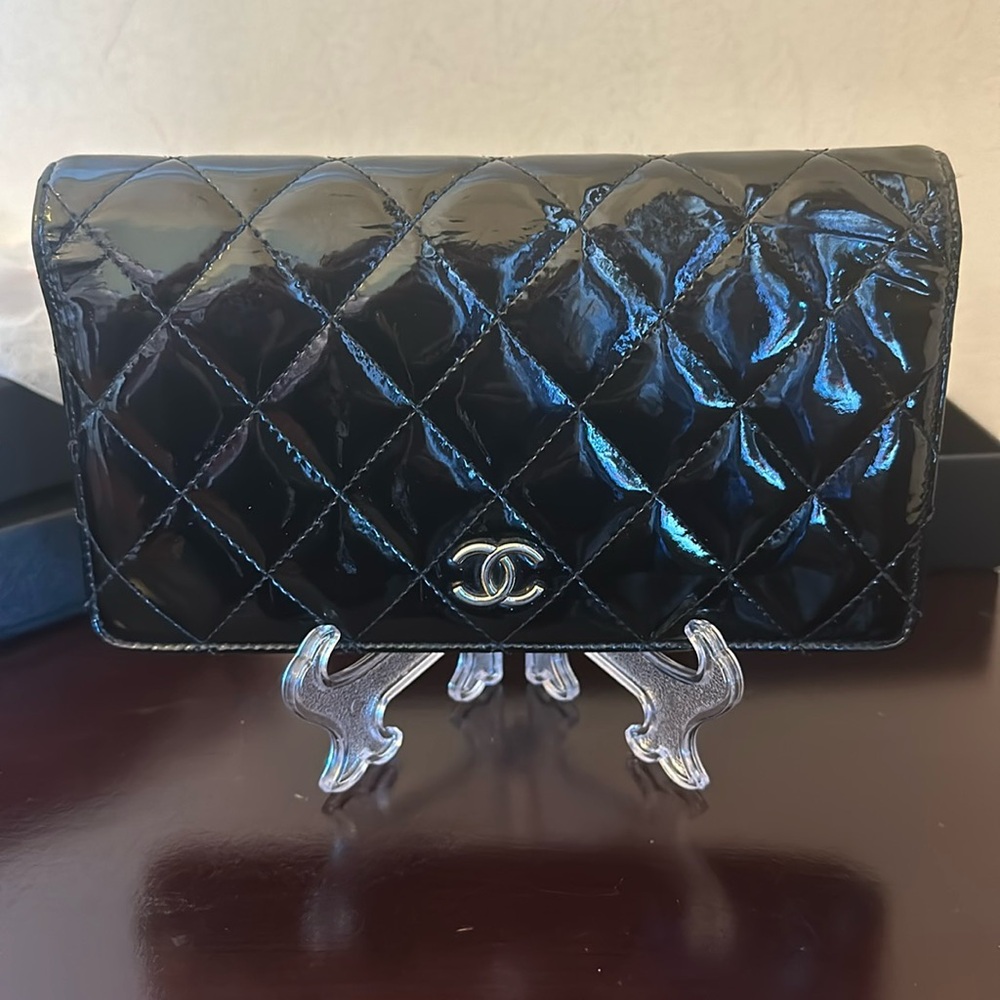 Chanel black wallet. VGUC!